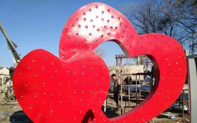 景區(qū)玻璃鋼紅色愛(ài)心雕塑