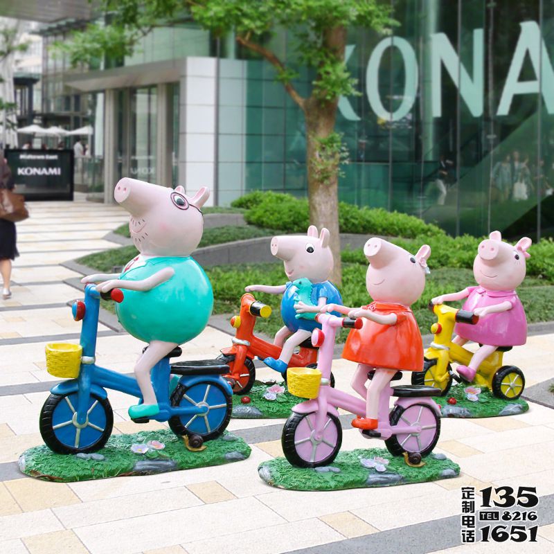 景區玻璃鋼彩繪卡通小豬佩奇一家雕塑 景區玻璃鋼彩繪卡通小豬佩奇一家雕塑