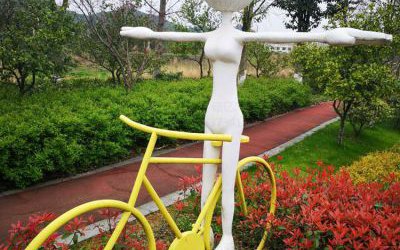 景區公園玻璃鋼抽象景觀騎自行車的人物雕塑
