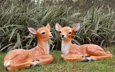 商場(chǎng)庭院公園玻璃鋼彩繪仿真動(dòng)物梅花鹿雕塑