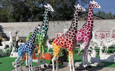 玻璃鋼彩繪動(dòng)物園大型仿真動(dòng)物園林景觀長(zhǎng)頸鹿雕塑