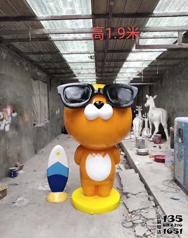 商場卡通樂園戴墨鏡彩繪玻璃鋼貓公仔雕塑 商場卡通樂園戴墨鏡彩繪玻璃鋼貓公仔雕塑