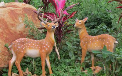 園林戶外玻璃鋼仿真梅花鹿雕塑