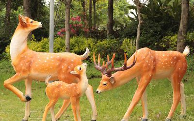 玻璃鋼仿真動(dòng)物梅花鹿雕塑戶外草坪裝飾品擺件