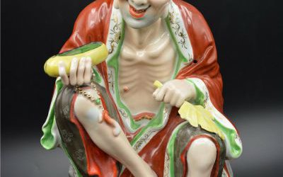 玻璃鋼彩繪寺廟佛像濟(jì)公雕塑