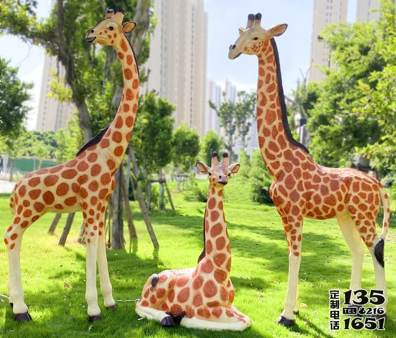 戶外公園玻璃鋼仿真動(dòng)物長(zhǎng)頸鹿雕塑 戶外公園玻璃鋼仿真動(dòng)物長(zhǎng)頸鹿雕塑