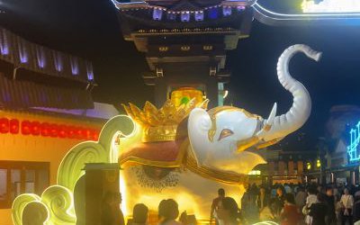 玻璃鋼大象夜發(fā)光雕塑